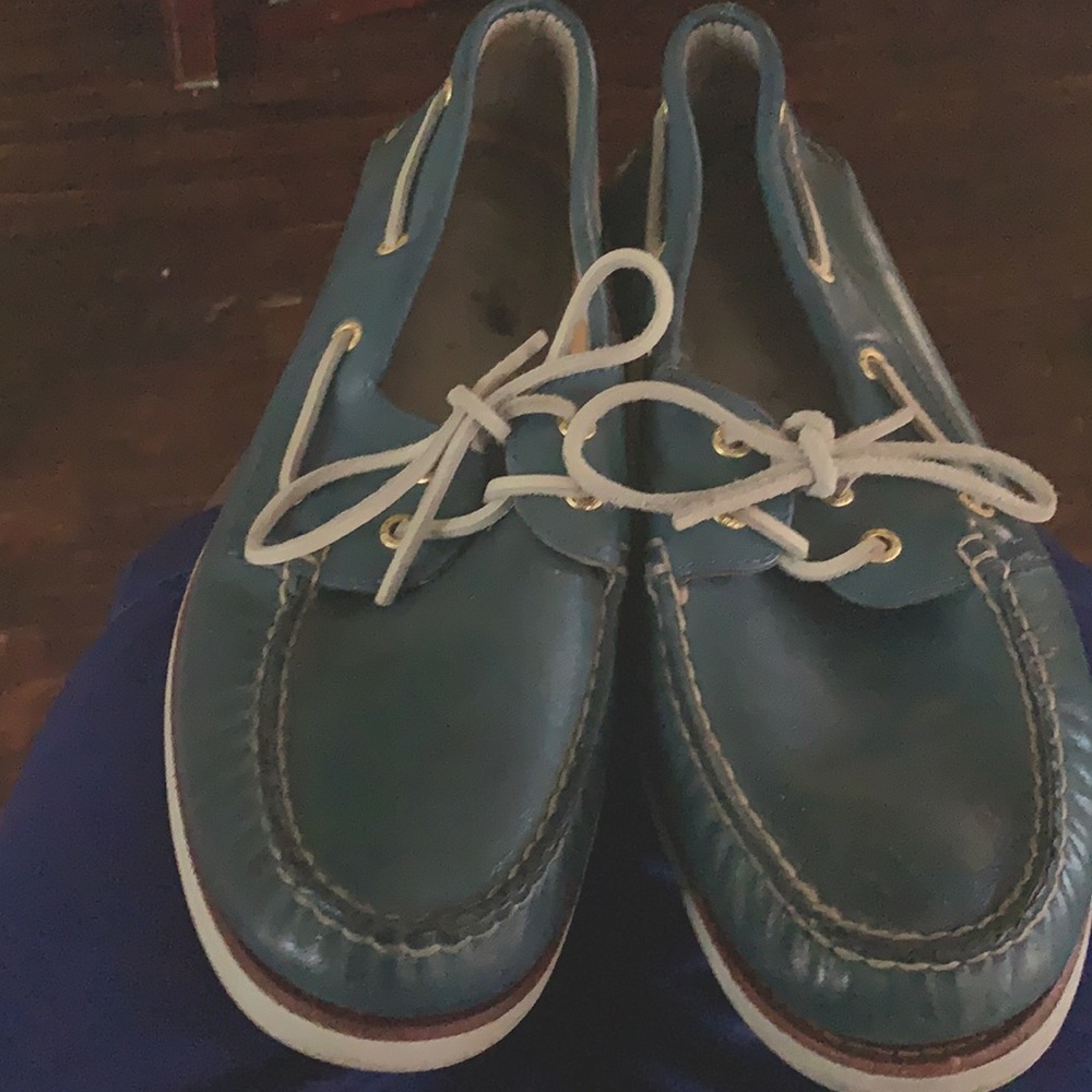 Worn… Quality shoe. Sperry Gold Cup fwi..